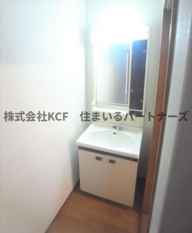 洗面設備　独立洗面台です