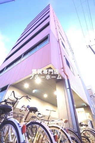 建物外観　鉄骨造8階建ての物件です！