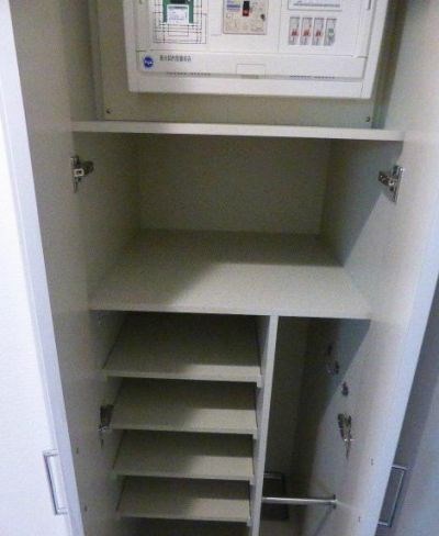 玄関　※同じ間取り別号室参考写真