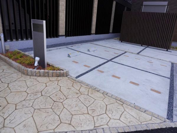 駐車場　駐車場