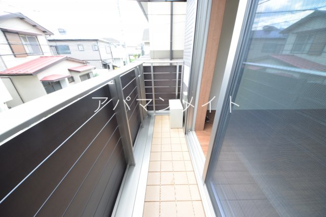バルコニー　陽当たり良好なバルコニーです