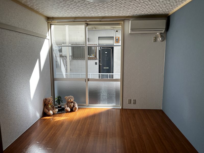 居室・リビング　洋室７帖（入居時家具等撤去）