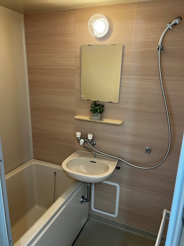 バス・シャワールーム　バストイレ別で快適な毎日