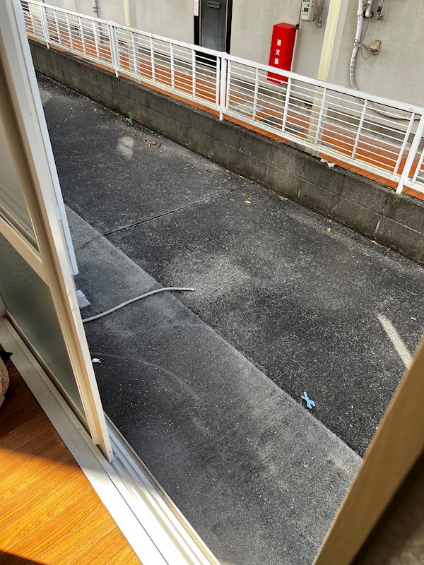 バルコニー　テラス