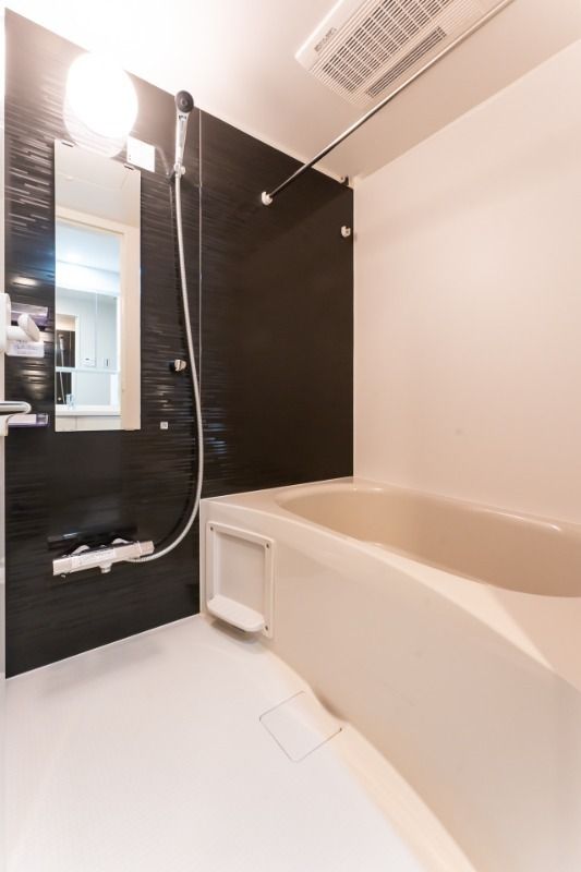 バス・シャワールーム　お風呂で日々の疲れを落としましょう