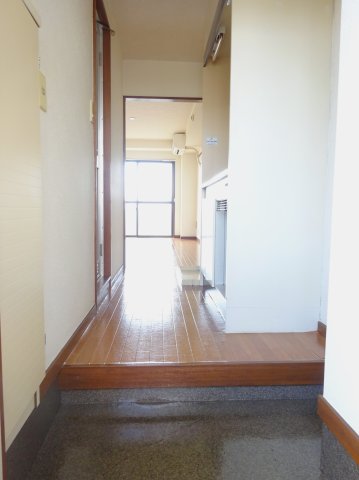 玄関　＊イメージです