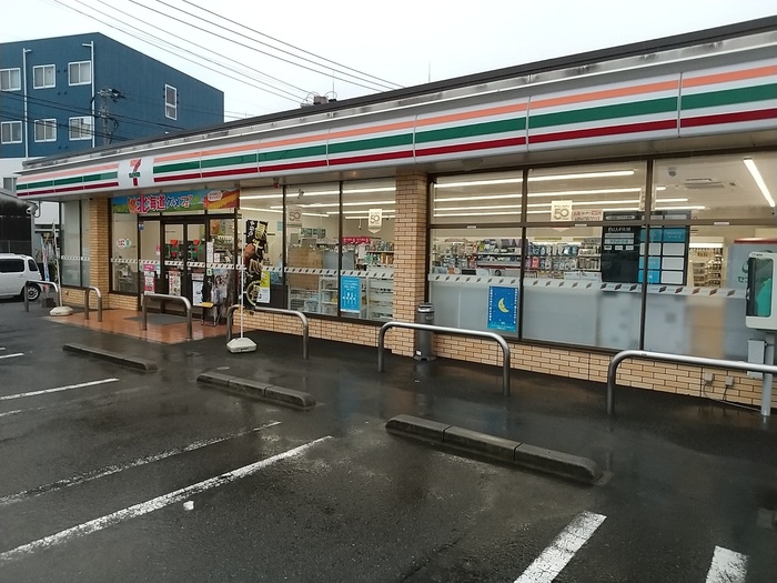 コンビニ　セブンイレブン宮崎江平東通り店（コンビニ）まで383m