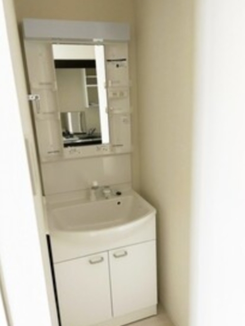 洗面設備　同仕様参考写真