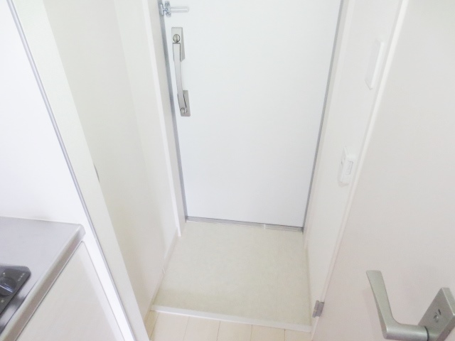 玄関　別号室の参考写真です。