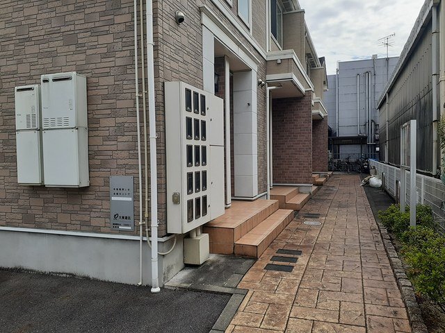 エントランス　建物の内部です