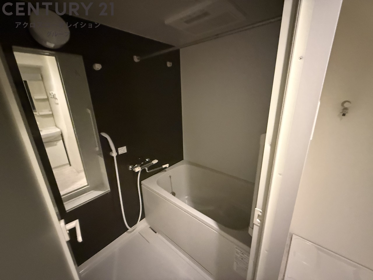 バス・シャワールーム　浴室乾燥・追い炊き機能付きのバスルーム♪