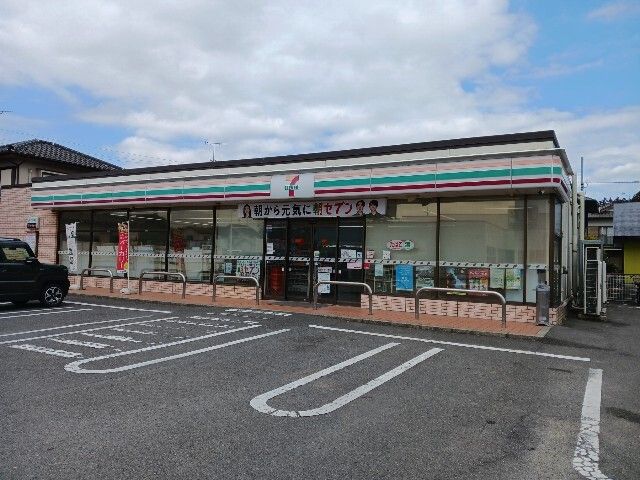 コンビニ　セブンイレブン菊川加茂北店（コンビニ）まで110m