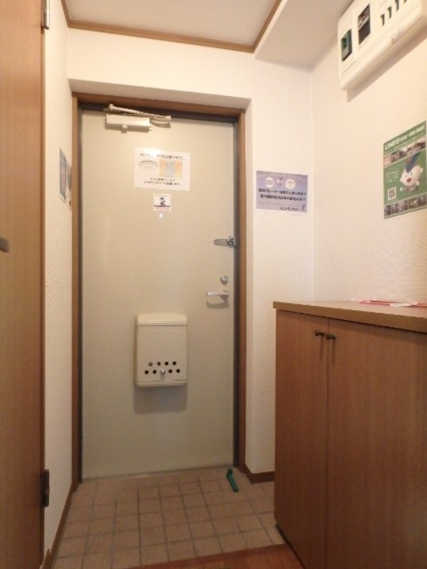 玄関　図面と現状に相違がある場合には現状を優先