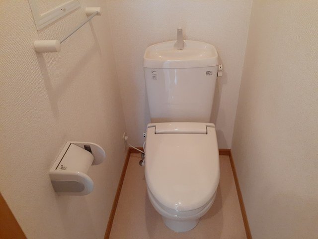 トイレ　トイレもきれいです