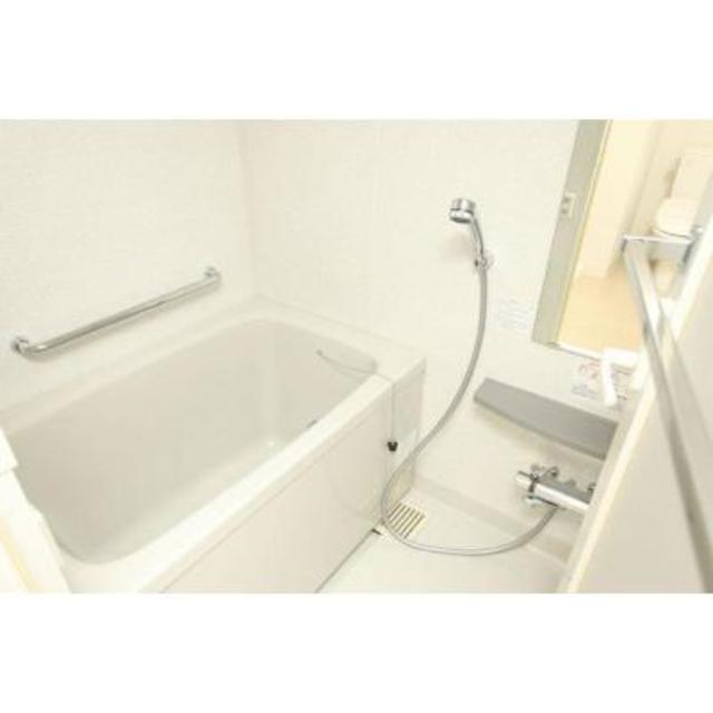 バス・シャワールーム　※写真は同タイプ住戸です。