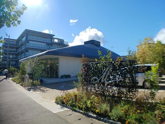 その他　マールブランシュ 上桂店（その他）まで700m