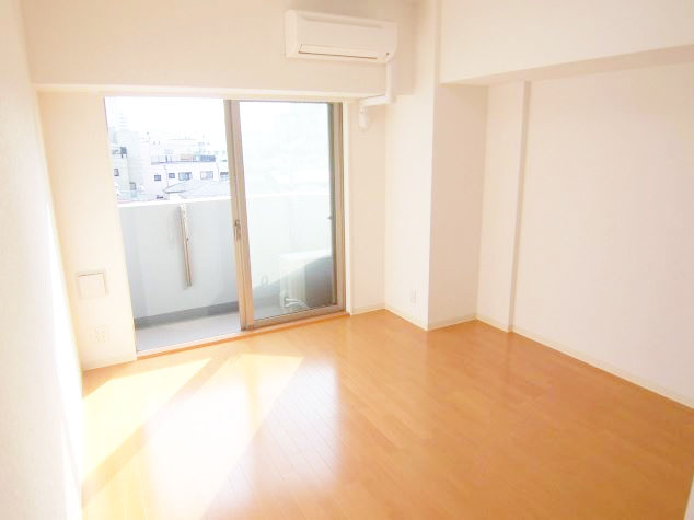 居室・リビング　★広々居室スペース★