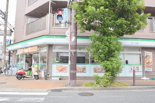 コンビニ　ファミリーマート 生江一丁目店（コンビニ）まで470m