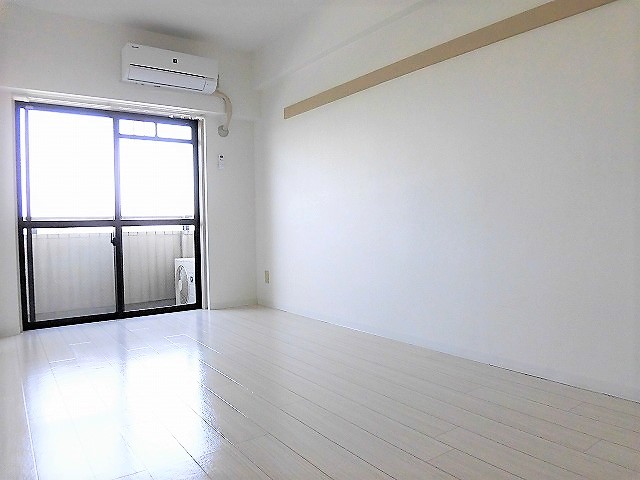 居室・リビング　※別部屋のイメージ写真です。