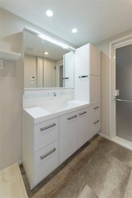 洗面設備　レジディア新川II