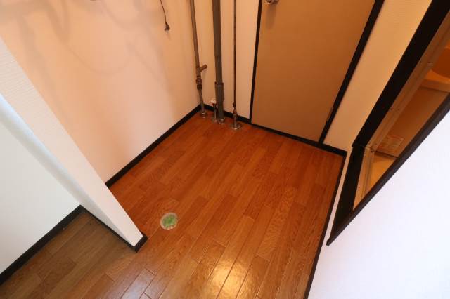 洗面設備　広々脱衣所スペース♪