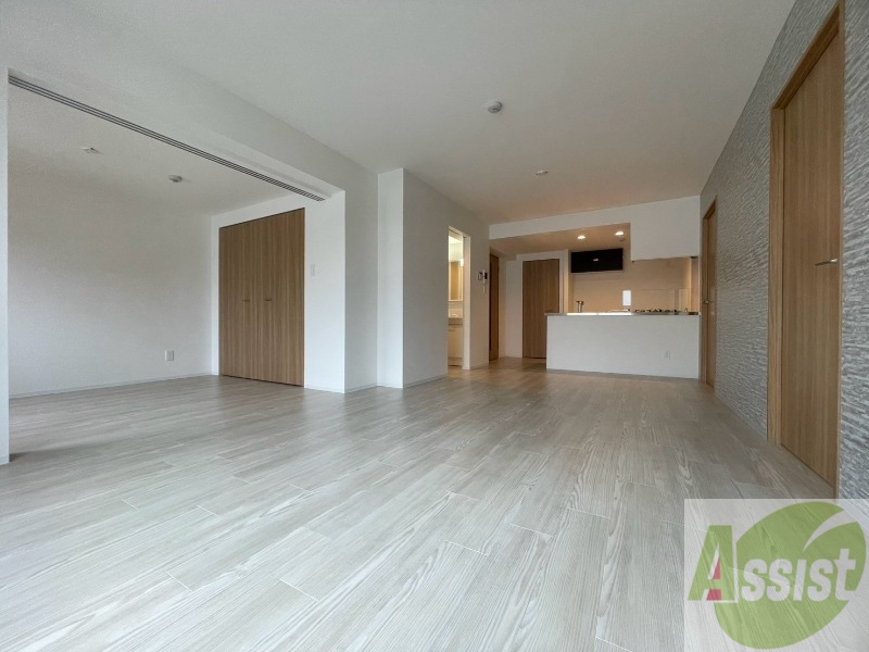 居室・リビング　広々としたリビングですね。使い勝手がよさそうですね！