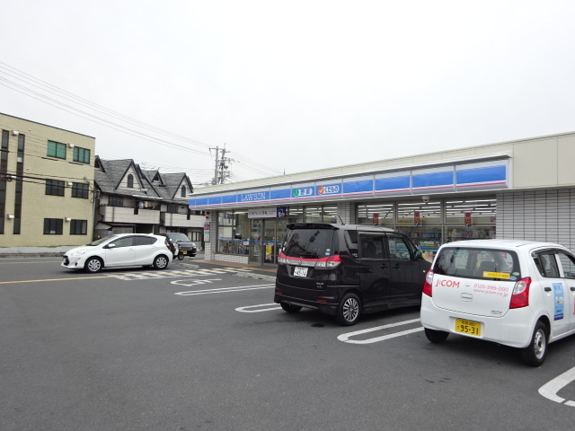 コンビニ　ローソン和泉伏屋町店（コンビニ）まで411m
