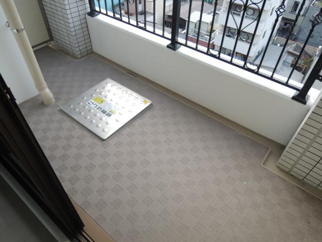 バルコニー　広々としたバルコニーです