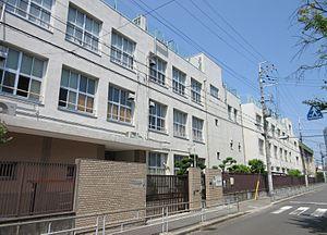 小学校　大阪市立木川南小学校（小学校）まで180m