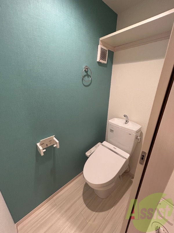 トイレ　トイレは温水洗浄便座となっており快適にお使いいただけます。