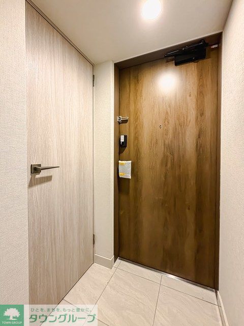 玄関　※写真は同タイプ住戸です。