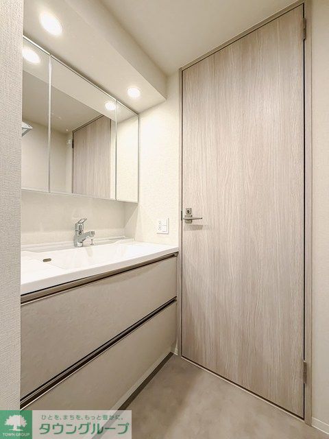 洗面設備　※写真は同タイプ住戸です。