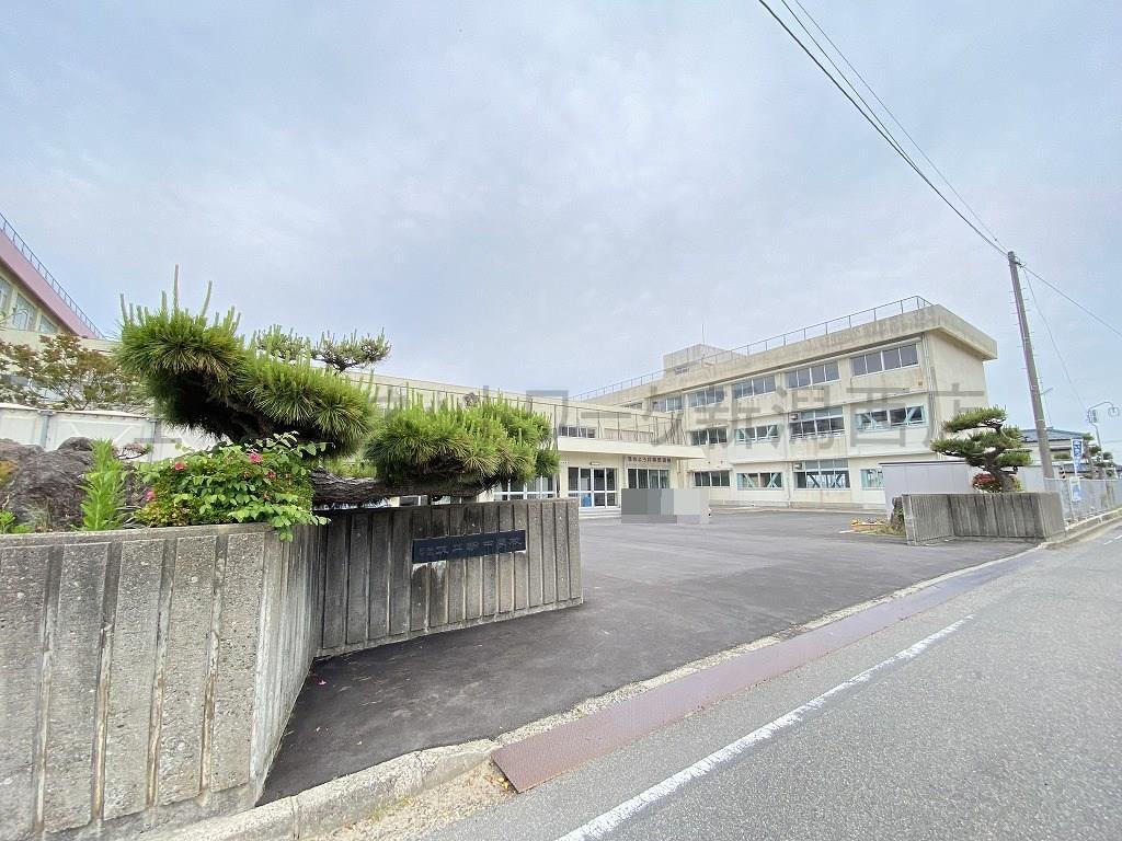 中学校　新潟市立坂井輪中学校（中学校）まで1294m