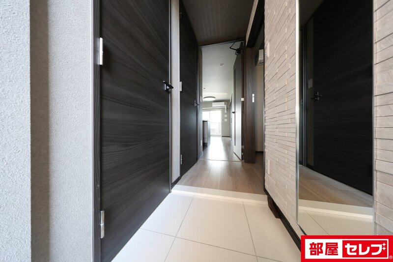 プレサンスレイズ茶屋ヶ坂の玄関写真