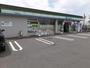 コンビニ　ファミリーマート津栗真中山店（コンビニ）まで448m