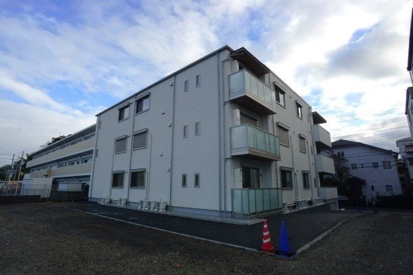 建物外観　積水ハウス施工の築浅【シャーメゾン】