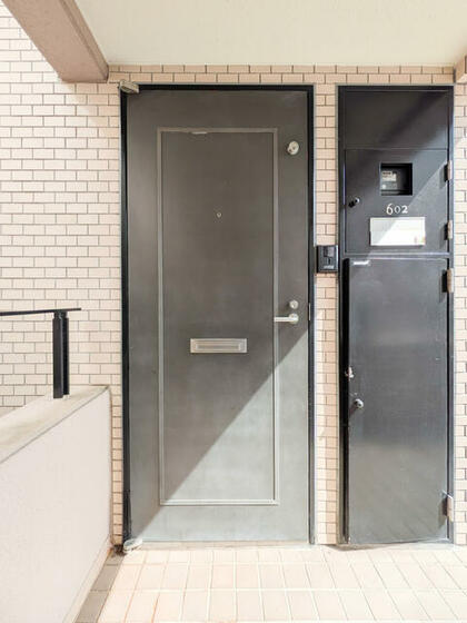 ユーロハイツ成城南の玄関写真