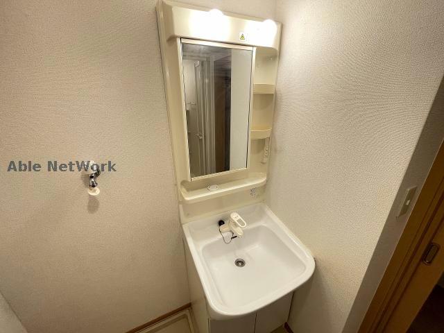 洗面設備　※同物件、別部屋の写真です