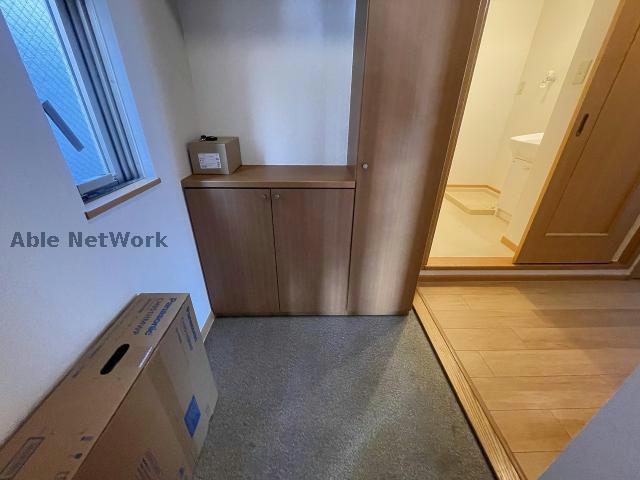 玄関　※同物件、別部屋の写真です