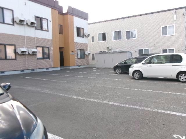 駐車場　駐車場