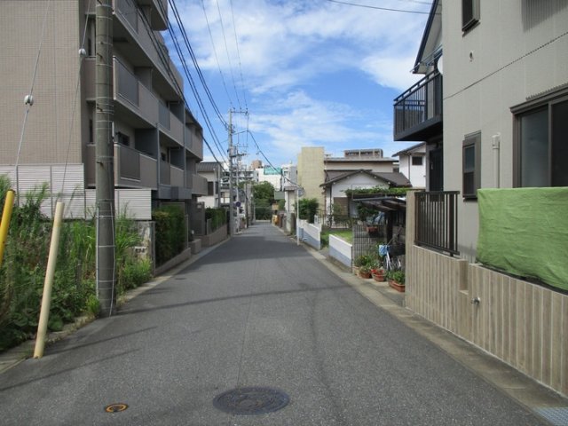 エントランス　近隣道路