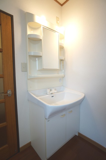 洗面設備　（同建物別部屋参考写真）
