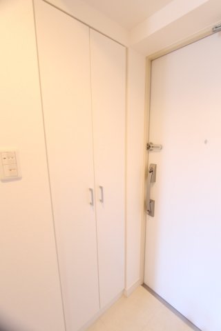 玄関　※参考写真