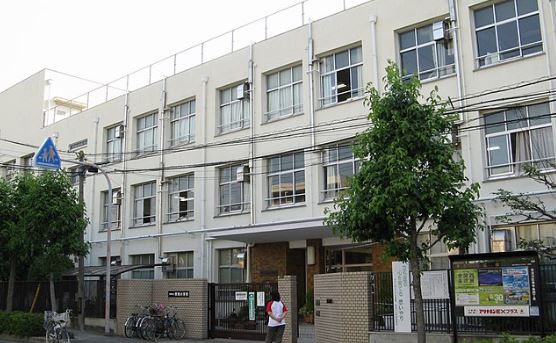 小学校　大阪市立啓発小学校（小学校）まで594m