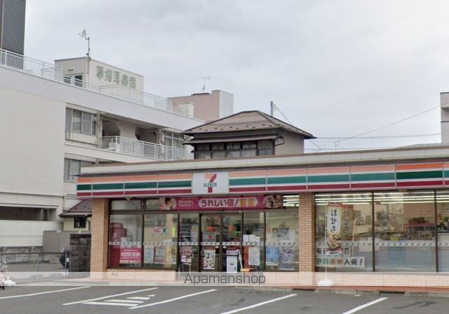 コンビニ　セブンイレブン（コンビニ）まで776m