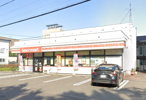 コンビニ　セイコーマートしろ店（コンビニ）まで158m
