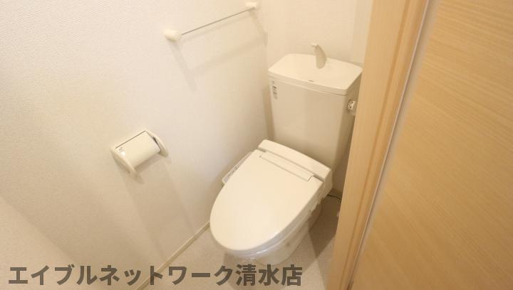 トイレ　落ち着いたトイレです
