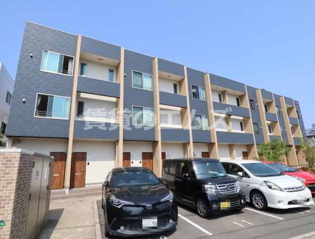 建物外観　メビウス大橋の外観