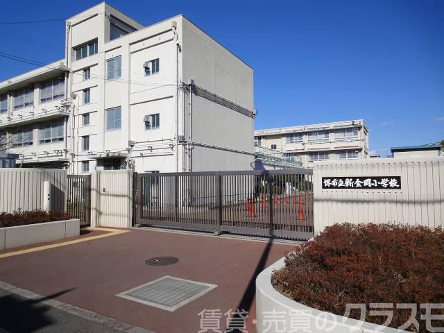 小学校　堺市立金岡小学校（小学校）まで636m