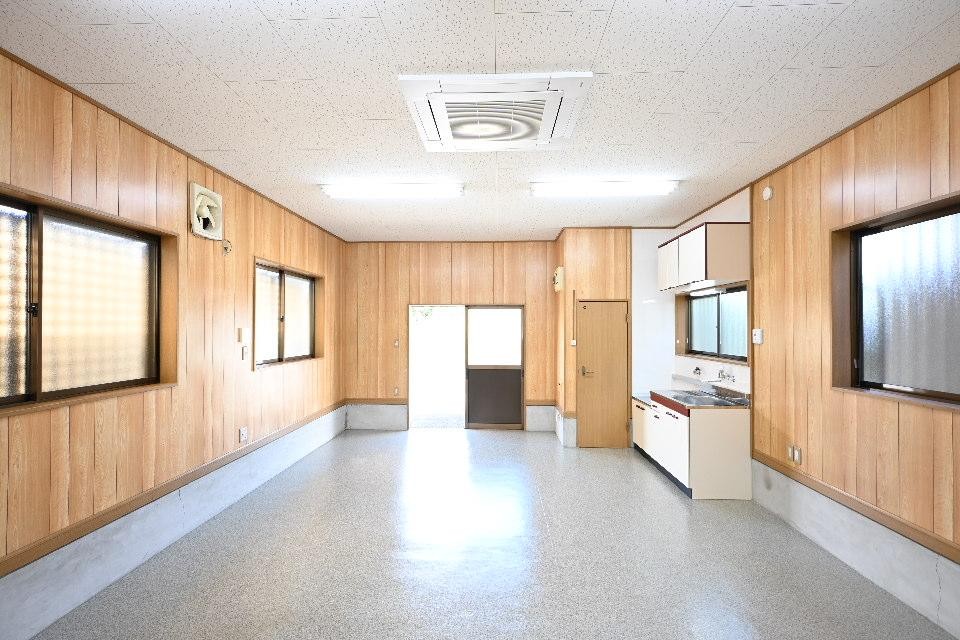東大小路町58-14貸事務所の内装写真